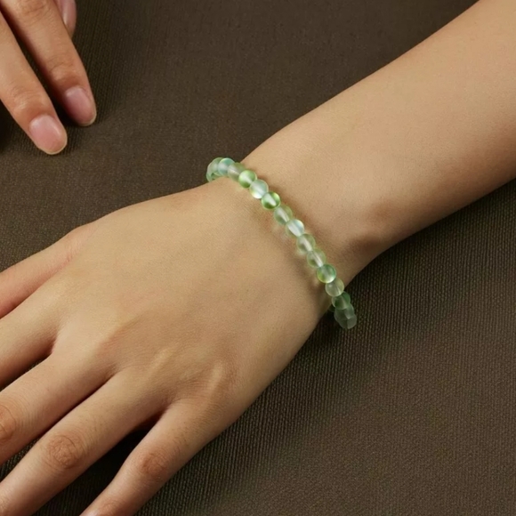 BTQ Green Frosted Beaded Mermaid Glass Bracelet - Picture 2 of 3